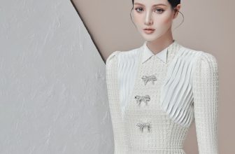 [🆕🇻🇳] Raffiné – Design Fashion House based in the metropolitan of Vietnam – Hanoi 👕 Top1Fashion 👗  /English Below/𝐇𝐎𝐋𝐈𝐃𝐀𝐘’𝟐𝟑 𝐂𝐎𝐋𝐋𝐄𝐂𝐓𝐈𝐎𝐍Hướng đến tái hiện cuộc đối thoại giữa tinh thần cổ điển và kỹ thuật cắt may tinh hoa, những di sản thời trang phản , shares-289✔️ , likes-41K❤️️ , date-2023-01-11 16:54:45🇻🇳🇻🇳🇻🇳📰🆕