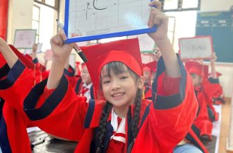 [🆕🇻🇳] Trung Tâm Ngoại Ngữ E3 📚 Top1Learn 📕 Thầy cô làm chương trình dù có vất vả đến đâu, chỉ cần nhìn thấy nụ cười của các con là mọi mệt mỏi đều tan biến
————
CONTACT US:
Website: e3e , shares-0✔️ , likes-9❤️️ , date-2023-04-19 15:08:41🇻🇳🇻🇳🇻🇳📰🆕