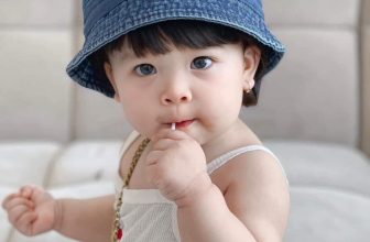 [🆕🇻🇳]  Sulie House – Chuyên tư vấn và cung cấp các sản phẩm hỗ trợ mẹ trong quá trình ăn dặm cho bé 🧑‍🧒❤️️👶⭐️ THIÊN ĐƯỜNG MŨ JEAN NHÀ SULIE
Mũ lưỡi trai cho outfit đơn giản, mũ bucket cho outfit sành điệu một chút cho béMIỄN PHÍ thêu tên, các Mẹ còn được chọn 1 t , shares-0✔️ , likes-10❤️️ , date-2023-04-23 16:08:35🇻🇳🇻🇳🇻🇳📰🆕