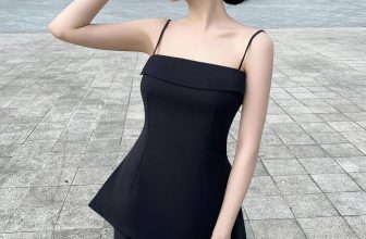 [🆕🇻🇳] CALEB 👕 Top1Fashion 👗   Khám phá thiết kế mới nhất đến từ nhà Caleb – Set áo hai dây và quần đũi ống rộng.Với thiết kế đơn giản nhưng vô cùng tinh tế, sản phẩm hứa hẹn mang đế , shares-0✔️ , likes-9❤️️ , date-2023-05-31 16:53:04🇻🇳🇻🇳🇻🇳📰🆕