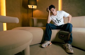 [🆕🇻🇳] ACFC – Nhà phân phối thương hiệu thời trang quốc tế hàng đầu Việt Nam 👕 Top1Fashion 👗  CALVIN KLEINDiễn viên Duy Luân gây ấn tượng với vẻ ngoài nam tính và điển trai trong bộ ảnh mới nhất, là minh chứng cho tinh thần phóng khoáng, trẻ trun , shares-3✔️ , likes-44❤️️ , date-2023-06-12 14:00:00🇻🇳🇻🇳🇻🇳📰🆕