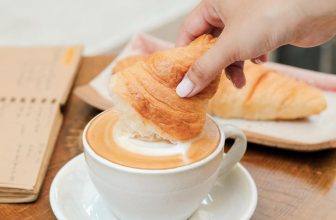 [☕️🇻🇳] Piko Coffee 🥤 Top1Coffee ☕️ “Gây nghiện” không thua gì Bánh mì chấm sữa, chính là 𝐂𝐫𝐨𝐢𝐬𝐬𝐚𝐧𝐭 chấm 𝐂𝐚𝐩𝐩𝐮𝐜𝐜𝐢𝐧𝐨!Bánh 𝐂𝐫𝐨𝐢𝐬𝐬𝐚𝐧𝐭 ngon mềm “chạm nhẹ” vào ly 𝐂𝐚𝐩𝐩 , shares-1✔️ , likes-238❤️️ , date-2023-07-30 15:32:36🇻🇳🇻🇳🇻🇳📰🆕