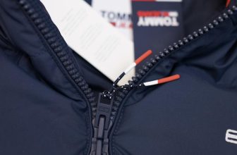 [🆕🇻🇳] KIZZO SHOP – 165 Hoàng Hoa Thám 👕 Top1Fashion 👗  Khét  Áo lông vũ mà hãng làm phồng căng như thế này thì tốn lông quá nhỉ. Lại còn đống chi tiết rất là xịn nữa. Ai mua áo này hời nha Size M(68-75kg)
, shares-0✔️ , likes-4❤️️ , date-2023-08-19 21:11:30🇻🇳🇻🇳🇻🇳📰🆕