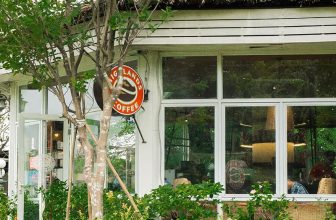 [☕️🇻🇳] Highlands Coffee – THƯƠNG HIỆU BẮT NGUỒN TỪ CÀ PHÊ VIỆT NAM 🥤 Top1Coffee ☕️ Hé series 02: Công chúa lạc vô rừng, hé không ngừng ở đây…
…vì Highlands VTV thơ quá thơ, bước vô là si mê luôn mấy ní ơi Mùa thu Hà Nội tới rồi, đi đâu để , shares-14✔️ , likes-717❤️️ , date-2023-09-22 01:00:05🇻🇳🇻🇳🇻🇳📰🆕