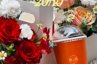 [☕️🇻🇳] Le Petit Cafe’ 🥤 Top1Coffee ☕️ CUZ’ EVERY WOMAN IS A FLOWER20/10 năm nay, Petit được có cơ hội collab với bạn Florist Bảo Ngọc cho ra đời phần quà tặng lễ ý , shares-2✔️ , likes-46❤️️ , date-2023-10-09 04:03:40🇻🇳🇻🇳🇻🇳📰🆕
