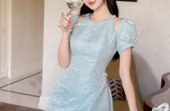 [🆕🇻🇳] CurvyQ – THỜI TRANG NỮ THIẾT KẾ 👕 Top1Fashion 👗  Sắc xanh pastel nhẹ nhàng trên nền tafta gấm, cùng những hạt đá được đính thủ công tạo điểm nhấn – tôn lên nước da sáng trắng của nàng
Hi các nàng xinh đẹ , shares-3✔️ , likes-20❤️️ , date-2023-10-15 22:22:23🇻🇳🇻🇳🇻🇳📰🆕