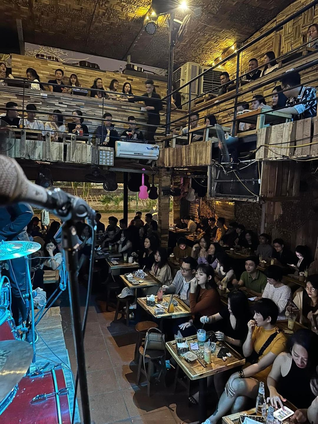 [☕️🇻🇳] LeKao’s Coffee 🥤 Top1Coffee ☕️ 𝓜𝓸̣̂𝓽 𝓫𝓾𝓸̂̉𝓲 𝓼𝓪́𝓷𝓰 𝓻𝓪̂́𝓽 𝓣𝓱𝓸̛ 𝓽𝓪̣𝓲 𝓛𝓮𝓚𝓪𝓸’𝓼 𝓒𝓸𝓯𝓯𝓮𝓮 Thanh xuân chính là gặp gỡ với bảy cái tôi: một là tươi sáng, hai là đau buồn, , shares-0✔️ , likes-10❤️️ , date-2023-11-24 00:00:44🇻🇳🇻🇳🇻🇳📰🆕