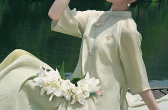 [🔑🇻🇳] WeDress cho thuê váy thiết kế, vintage, chụp ảnh cưới tại Hà Nội 🤝 Top1Rent 🔑   New Mainichi
Tầm này lời lãi gì đâu, cứ về siêu nhiều em áo dài đẹp cho các nàng đi dự đám cưới và mặc chụp ảnh Tết thôiiii., shares-1✔️ , likes-10❤️️ , date-2023-12-04 16:30:26🇻🇳🇻🇳🇻🇳📰🆕