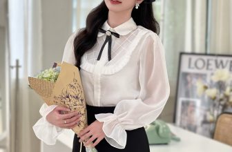 [🆕🇻🇳] Daphneé  – Towards elegance, tenderness, femininity but still posssesing high application 👕 Top1Fashion 👗  𝐋𝐞 𝐜𝐡𝐚𝐫𝐦𝐞 𝐝𝐞 𝐥𝐚 𝐝𝐚𝐦𝐞 – 𝐆𝐞𝐦𝐦𝐚 𝐓𝐨𝐩
Gemma top – Chiếc áo mang theo sự dịu dàng, trong trẻo của những vạt nắng nhẹ nhàng trong ngày giao mùa
với chất liệu tơ á , shares-0✔️ , likes-5❤️️ , date-2023-11-28 03:41:32🇻🇳🇻🇳🇻🇳📰🆕