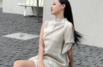 [🆕🇻🇳] OnmeLocal – 𝐒𝐨𝐦𝐞𝐭𝐡𝐢𝐧𝐠 𝐀𝐛𝐨𝐮𝐭 𝐋𝐢𝐧𝐞𝐧 𝐁𝐲 𝐎𝐍𝐌𝐄 – 𝐃𝐞𝐬𝐢𝐠𝐧 𝐈𝐧 𝐁𝐢𝐧𝐡 𝐃𝐮𝐨𝐧𝐠,𝐕𝐢𝐞𝐭𝐧𝐚𝐦 👕 Top1Fashion 👗  Nét đẹp nhẹ nhàng và nền nã ở bất kỳ thời điểm nào đều gây thương nhớ. Ivy Dress là sự trưởng thành trong phong cách của ONME, với thiết kế cổ cao thanh lị , shares-16✔️ , likes-35❤️️ , date-2023-11-30 01:45:33🇻🇳🇻🇳🇻🇳📰🆕