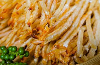 [🆕🇻🇳] Khô Bò Đặc Sản Củ Chi 🍔 Top1Food 🍜  Khô cá thiều tẩm vị có vị ngọt của thịt cá, vị mặn ngọt vừa đủ của gia vị & chút cay thơm của hạt tiêu giúp món khô trở nên độc đáo.Khô cá thiều que sẽ , shares-0✔️ , likes-3❤️️ , date-2023-12-16 17:39:35🇻🇳🇻🇳🇻🇳📰🆕