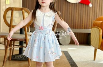 [🆕🇻🇳] Maika Clothes – Design For Baby Girl 😎❤️️⭐️ HOT HOT HOT
Dạo này các bé hâm mộ con #cinnamoroll và  #kuromi quá luôn ạ !
Set áo + chân váy chất mát mẻ, nhẹ tênh – may quần đùi bên trong siu xinh nh , shares-5✔️ , likes-38❤️️ , date-2023-12-22 02:10:32🇻🇳🇻🇳🇻🇳📰🆕