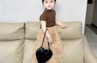 [🆕🇻🇳]  Suri baby kids – Thời trang cho bé thiết kế, hàng QC Cao Cấp 😎❤️️⭐️ HÀNG HOT VỀ THÊM CÁC MẸ ƠI!!! QUÁ ĐẸP MÀ RẺ Ạ!
Tết diện bao xinh ạ
Đủ size 8-35kg nha
Nhận hàng kiểm tra thoải mái nha
, shares-5✔️ , likes-383❤️️ , date-2023-12-26 13:33:56🇻🇳🇻🇳🇻🇳📰🆕