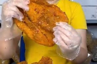 [🆕🇻🇳] Lò Khô Bò Miếng Củ Chi 🍔 Top1Food 🍜 Mùa Xuân Tới Rồi, em xin gửi lời tri ân sâu sắc đến quý anh chị đã ủng hộ khô bò của lò nhà em thời gian qua.
Kính chúc quý anh chị gần xa 1 năm
An Khang T , shares-11✔️ , likes-340❤️️ , date-2024-01-09 14:32:31🇻🇳🇻🇳🇻🇳📰🆕