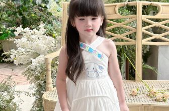 [🆕🇻🇳] Thóc.Bi Designer for kids  – Thiết kế & Thời trang 🧑‍🧒❤️️👶⭐️  Siêu phẩm Cinnamoroll xinh xuất sắc.
Cổ áo được Thiết kế độc đáo. Lưng chạy smocking dễ chịu thoải mái cho bé.
Vải đũi lạnh mềm mịn, sờ lạnh tay êm dịu , shares-0✔️ , likes-8❤️️ , date-2024-06-09 18:30:43🇻🇳🇻🇳🇻🇳📰🆕