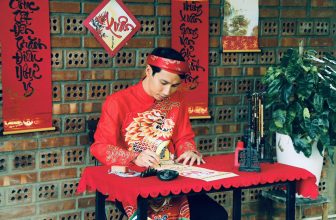 [☕️🇻🇳]  Minh Coffee 🥤 Top1Coffee ☕️ Công nhận Ông Đồ đẹp trai quá Chị Em ơi  Đặc biệt nựa chữ cũng rất đẹp.
Lý lịch sơ bộ: Ngọc Sơn – Giáo viên cấp 1, cũng là tra , shares-0✔️ , likes-22❤️️ , date-2024-01-11 20:49:19🇻🇳🇻🇳🇻🇳📰🆕