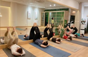 [🆕🇻🇳] Alisa Yoga Studio – Yoga – món quà tự thưởng cho thân tâm bạn mỗi ngày! 🧘 Top1Yoga 🤸🏻‍♀️ “Kiên trì luyện tập và luôn cố gắng mỗi ngày để biết bản thân có thể đi bao xa”
———
ALISA YOGA TẶNG BẠN MỘT BUỔI TẬP MIỄN PHÍ !
𝗛𝗮̃𝘆 đ𝗲̂́𝗻 𝘃𝗮̀ 𝗰𝗮̉𝗺 𝗻 , shares-4✔️ , likes-28❤️️ , date-2024-01-16 13:17:32🇻🇳🇻🇳🇻🇳📰🆕