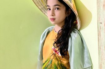 [🆕🇻🇳]  Phương Nguyễn Silk chuyên thiết kế áo dài trẻ em, áo dài mẹ & bé 🧑‍🧒❤️️👶⭐️ Đẹp lạ! Yêu lắm tà áo dài
______PNS______
Hotline: 0842327599
Website:  Inbox page để được tư vấn và đặt hàng nha!
𝗟𝗼𝘃𝗲, Áo dài Phương Nguyễn Silk
_ , shares-0✔️ , likes-4❤️️ , date-2024-01-14 21:04:04🇻🇳🇻🇳🇻🇳📰🆕