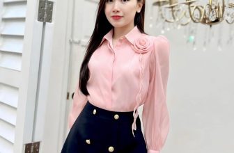 [🆕🇻🇳] Đầm Váy Bigsize Từ 60_120kg Giá Rẻ 👕 Top1Fashion 👗  Chân váy chữ A vạt chéo 6 khuy mix được cả thế giới
Chất tuyết mưa dày dặn, vạt trước có lớp lót đứng form.
Phía sau cũng là váy, trong có quần đùi bảo hộ , shares-0✔️ , likes-0❤️️ , date-2024-03-28 19:48:57🇻🇳🇻🇳🇻🇳📰🆕