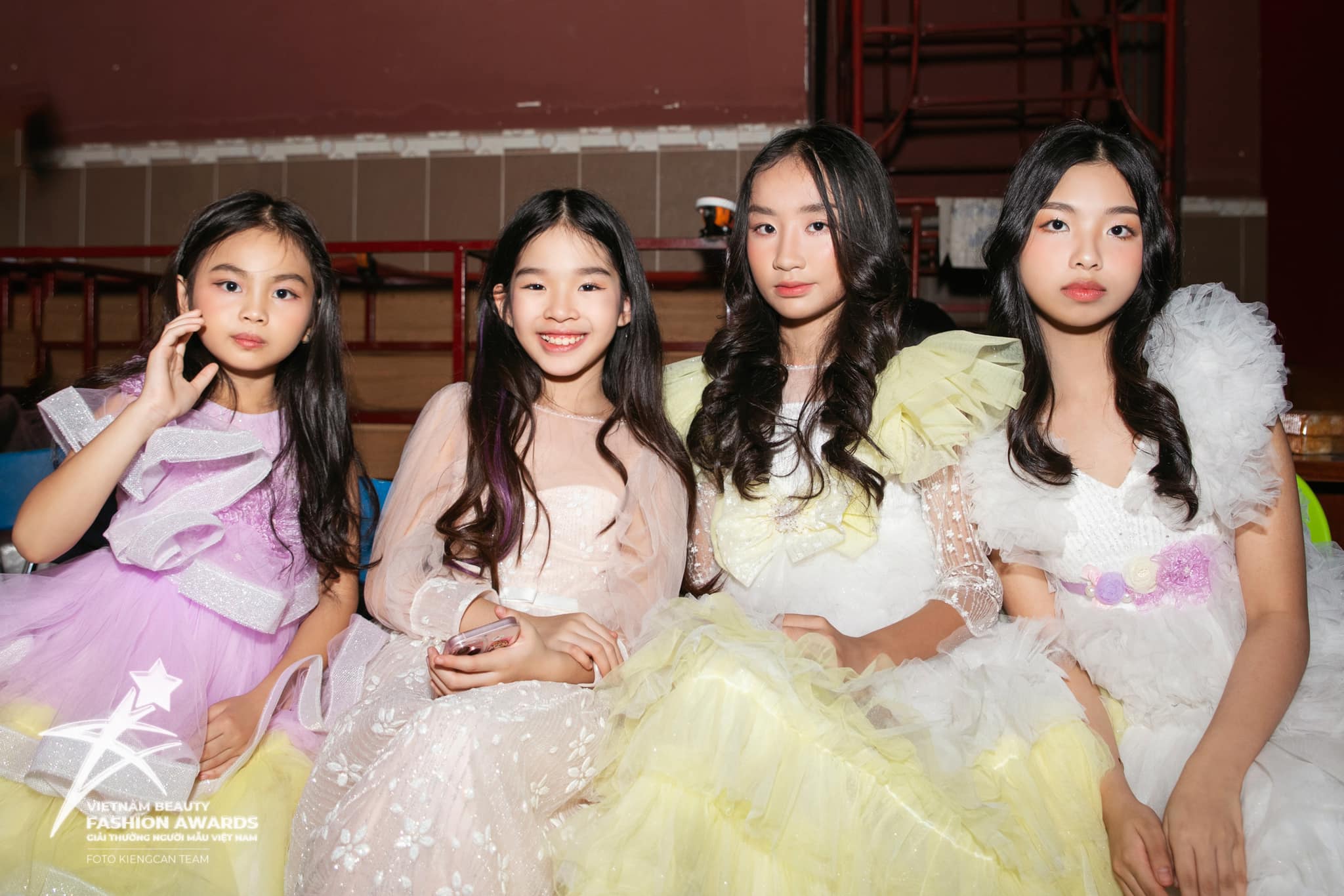 [🆕🇻🇳] Những Bông Hoa Nhỏ (AnBi Kids) 😎❤️️⭐️ Phía sau hậu trường 
 Đêm vinh danh giải thưởng người mẫu Việt Nam
#nhungbonghoanho #AnBie
 Rainbow collection by AnBie
 , shares-0✔️ , likes-12❤️️ , date-2024-01-26 22:19:23🇻🇳🇻🇳🇻🇳📰🆕