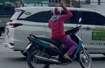 [🆕🇻🇳]  Hoàng Khánh Ly  ( VaniHouse Kids ) 🧑‍🧒❤️️👶⭐️ Đây là Ly khi Tín nói: đợi Tín đi tắm, đi vệ sinh xong Tín làm công việc phụ Ly ‍ Nguyễn Tín
Chuẩn bị xong hết thì bạn báo hủy kèo =)))
, shares-0✔️ , likes-7❤️️ , date-2024-04-12 10:53:07🇻🇳🇻🇳🇻🇳📰🆕