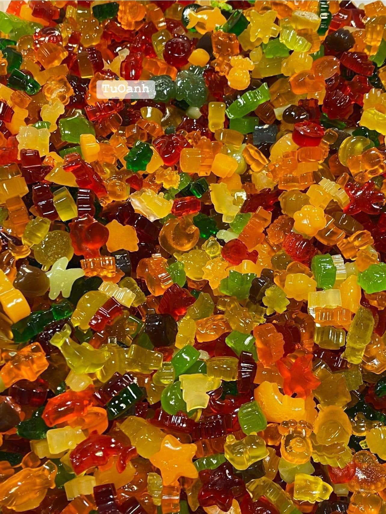 [☕️🇻🇳] Coffee TALK 🥤 Top1Coffee ☕️ Bay màu vì sắc màu là có thật 
 Mỗi lần làm là 1 kiểu màu bắt mắt. Nhoắng cái nhiều chục ký kẹo chip chip ra đi. Mình chỉ nhận k , shares-0✔️ , likes-2❤️️ , date-2024-02-01 14:18:11🇻🇳🇻🇳🇻🇳📰🆕