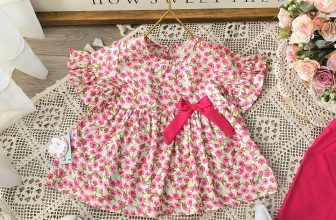 [🆕🇻🇳]  May mặc trẻ em Kidsky – Nơi gửi gắm niềm tin mua sắm của mẹ và bé 😎❤️️⭐️ Nắng đẹp luôn…
Mình có hẹn 1mùa hè tươi xinh ạ
Lên rực rỡ chào hè chỉ #69k với nhiều hoa lá
Các bé từ 7kg đến khoảng 23kg nhé ạ
Áo hoa kết hợp tươi x , shares-1✔️ , likes-19❤️️ , date-2024-03-04 18:53:23🇻🇳🇻🇳🇻🇳📰🆕