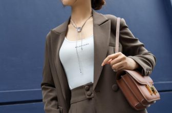 [🆕🇻🇳] Chemise by Zizichan – Vest, Blazer thiết kế được may thủ công 👕 Top1Fashion 👗  Thực ra thì e rất hiền
Chỉ mong hai thứ nhiều tiền – bình yên
#chemisebyzizichan #minimalist #Chemisebyzizichan #Musthave #outfitchemise #nghienblazer #c , shares-0✔️ , likes-16❤️️ , date-2024-03-09 21:22:20🇻🇳🇻🇳🇻🇳📰🆕