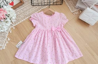 [🆕🇻🇳]  May mặc trẻ em Kidsky – Nơi gửi gắm niềm tin mua sắm của mẹ và bé 😎❤️️⭐️ 𝗦𝗨𝗠𝗠𝗘𝗥 𝗢𝗡
Bật mood đón hè cùng váy hồng baby
Đúng 1ri tách lẻ
Size : 10Kg-20Kg/ cân nặng kèm chiều cao tương ứng
Vải mát đẹp cực phẩm
, shares-0✔️ , likes-9❤️️ , date-2024-03-11 19:07:04🇻🇳🇻🇳🇻🇳📰🆕