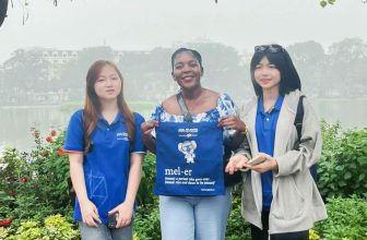 [🆕🇻🇳] OEM Group – Sản Xuất Quà Tặng Doanh Nghiệp Trọn Gói 👨‍🔧   Túi Tote xinh từ #OEMGroup xuất hiện trong Vietnamese Culture Trivia With Melpoly của Melbourne Polytechnic Việt Nam.“Vietnamese Culture Trivia With Mel , shares-0✔️ , likes-15❤️️ , date-2024-03-24 15:23:40🇻🇳🇻🇳🇻🇳📰🆕