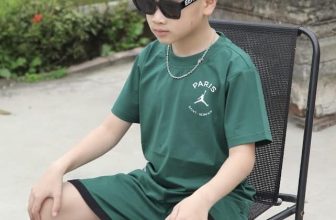 [🆕🇻🇳] FENDI Kids – Chuyên Quần Áo Thiết Kế VNXK, TQXK Cho Bé Yêu 🧑‍🧒❤️️👶⭐️  Xanh lá xin anh đừng xa lánh
P.S.G bản kids phối màu cực sang sịn
– Chất liệu: vải dệt chính phẩm hãng 100% cotton co giãn 4 chiều
– Size : 100-160
, shares-0✔️ , likes-16❤️️ , date-2024-03-16 15:07:29🇻🇳🇻🇳🇻🇳📰🆕