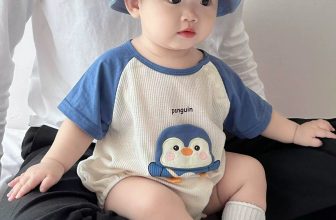 [🆕🇻🇳] Puppy Kids – Cửa hàng quần áo cho bé tại Hà Nội 😎❤️️⭐️ 𝐒𝐡𝐨𝐩𝐞𝐞:
𝐋𝐚𝐳𝐚𝐝𝐚: c
Room kĩ cái mặt em Penguin  quá xinh từng chi tiết nhỏ, ảnh trên là của hãng chụp – ảnh dưới là của Puppy tự chụp lại, cũng giống nhau 1 , shares-0✔️ , likes-8❤️️ , date-2024-03-30 15:25:37🇻🇳🇻🇳🇻🇳📰🆕