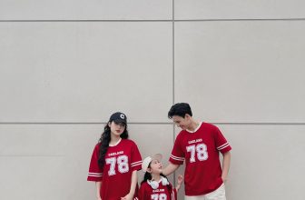 [🆕🇻🇳] STORE 1993 – Thời trang gia đình- Thời trang mẹ bé 👕 Top1Fashion 👗  Mùa hè đi du lịch là không thể thiếu áo thun nha các tình iu, set áo thun gia đình mới nhất của #STORE1993 đã có rùi nha
Chất liệu cotton 100%, thấm hút m , shares-51✔️ , likes-976❤️️ , date-2024-04-05 23:22:00🇻🇳🇻🇳🇻🇳📰🆕