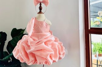 [🆕🇻🇳]  RICH KIDS – Best for baby, kid & mom 🧑‍🧒❤️️👶⭐️ CÔNG CHÚA XINH CHO MÙA HÈ
Mẫu đầm vừa xinh lại còn nhẹ nhàng, mát mẻ.
Chất tơ óng và lót habutai mềm mại, mái rượi.
Mùa hè đi tiệc, chụp hình, du lịch kh , shares-12✔️ , likes-16K❤️️ , date-2024-04-06 19:55:13🇻🇳🇻🇳🇻🇳📰🆕