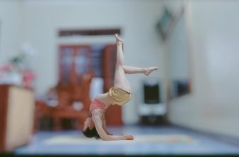 [🆕🇻🇳] Chị Đẹp Yoga 🧘 Top1Yoga 🤸🏻‍♀️ Dạo này thấy mình hơi quá
Quá là đáng yêu roài.  #yoganaulicunglan  #lannauli #backbend  #inversionyoga #hollowback #ThangbangthelucmemdeoHCY
#Hcyhandbal , shares-0✔️ , likes-7❤️️ , date-2024-05-05 18:57:37🇻🇳🇻🇳🇻🇳📰🆕