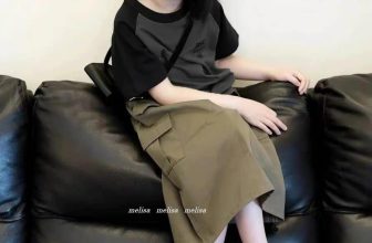 [🆕🇻🇳]  GẠO BABY STORE – Chuyên Hàng VNXK Thiết Kế Cao Cấp Cho Mẹ Và Bé 😎❤️️⭐️ Một set quá đỉnh, năm nay cực hot trend
Màu phối vintage đẹp quá luôn
Áo cotton 4c mặc là mê
Chân váy kaki siêu mềm, túi hộp cool ngầu.
Mẹ nhìn chắc c , shares-0✔️ , likes-27❤️️ , date-2024-04-18 07:09:38🇻🇳🇻🇳🇻🇳📰🆕