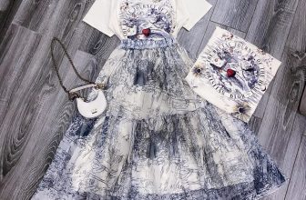 [🆕🇻🇳]  GẠO BABY STORE – Chuyên Hàng VNXK Thiết Kế Cao Cấp Cho Mẹ Và Bé 😎❤️️⭐️ 𝐂𝐚́𝐜 𝐦𝐞̣ đ𝐚̃ 𝐜𝐨́ đ𝐨̂̀ 𝐱𝐢𝐧𝐡 𝐜𝐡𝐨 𝐛𝐞́ 𝐝𝐢𝐞̣̂𝐧 𝐝𝐢̣𝐩 𝐥𝐞̂̃ 𝐧𝐚̀𝐲 𝐜𝐡𝐮̛𝐚
Set váy Dior cao cấp bên e lên kệ rùi nè  Size ( 20kg – 45kg )
GBBR5155
, shares-0✔️ , likes-1❤️️ , date-2024-04-15 15:53:54🇻🇳🇻🇳🇻🇳📰🆕