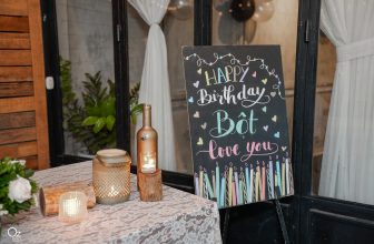 [☕️🇻🇳] OZ Coffee House 🥤 Top1Coffee ☕️ Có những yêu thương đôi khi khó nói thành lời…Vì hiểu được tâm lý đó nên ở mỗi bàn tiệc, Oz đều có trang trí bảng đen ghi nội  , shares-0✔️ , likes-7❤️️ , date-2024-05-10 16:30:25🇻🇳🇻🇳🇻🇳📰🆕