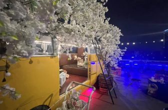 [☕️🇻🇳] Sam Rooftop Coffee 🥤 Top1Coffee ☕️ Tối thứ 6 máu chảy vè tym…
Thế mai thứ 7 chắc máu chảy về #Sam phải khum các cậu ?
Ơ…
Sam nhận chụp giao lưu không mất phí  , shares-0✔️ , likes-3❤️️ , date-2024-05-17 04:02:49🇻🇳🇻🇳🇻🇳📰🆕