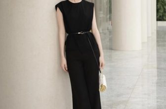 [🆕🇻🇳] YAME – For the love of black & white 👕 Top1Fashion 👗  𝐈𝐫𝐞𝐧𝐞 𝐒𝐞𝐭
Thiết kế quy cô thanh lịch, sành điệu cùng tông màu đen quyến rũ tạo nên vẻ nổi bật khi diện Irene Set kết hợp cùng đai cách điệu. Diện set này đ , shares-8✔️ , likes-385❤️️ , date-2024-05-14 15:33:24🇻🇳🇻🇳🇻🇳📰🆕