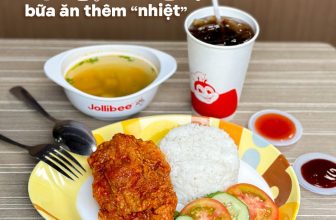 [🆕🇻🇳] Jollibee Vietnam – Gà rán Jollibee nổi tiếng khắp nơi vì chất lượng và đảm bảo vệ sinh 🍔 Top1Food 🍜 Cơm ngon, canh ngọt mà còn có Gà Sốt Cay thì bữa ăn “bừng vị” hết nấc ,  tha hồ xuýt xoa với vị cay cay ngọt ngọt luôn mấy bà ơi!  Order ngay bữa ăn thêm “ , shares-1✔️ , likes-123❤️️ , date-2024-04-21 16:00:19🇻🇳🇻🇳🇻🇳📰🆕