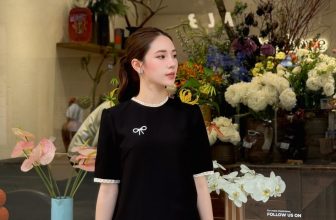 [🆕🇻🇳] Hera Chic – Thời trang nữ thiết kế và may thủ công bằng cả trái tim ♥️ 👕 Top1Fashion 👗   𝒀𝒐𝒖 𝒄𝒂𝒏 𝒘𝒆𝒂𝒓 𝒃𝒍𝒂𝒄𝒌 𝒂𝒕 𝒂𝒏𝒚 𝒕𝒊𝒎𝒆
Màu đen luôn có một vị trí đặc biệt vĩnh cửu trong ngành thời trang và vẫn luôn là nguồn cảm hứng vô tận trong các thi , shares-0✔️ , likes-16❤️️ , date-2024-05-01 02:38:43🇻🇳🇻🇳🇻🇳📰🆕