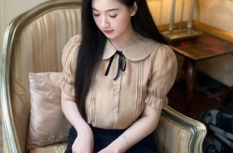 [🆕🇻🇳] Hera Chic – Thời trang nữ thiết kế và may thủ công bằng cả trái tim ♥️ 👕 Top1Fashion 👗   𝗠𝗜𝗫&𝗠𝗔𝗧𝗖𝗛 𝗧𝗢𝗡𝗘 𝗡Â𝗨 + Đ𝗘𝗡
Chẳng cần đau đầu suy nghĩ mặc gì trước buổi đi làm/ đi hẹn. Nàng có thể diện ngay set đồ được Hera Chic mix sẵn này.
Ib shop , shares-39✔️ , likes-21K❤️️ , date-2024-04-12 19:17:38🇻🇳🇻🇳🇻🇳📰🆕