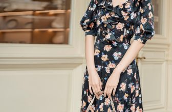 [🆕🇻🇳] CEVONNI 👕 Top1Fashion 👗  𝐎𝐍𝐋𝐘 𝟑𝟖𝟕𝐊 | 𝐊𝐀𝐑𝐈𝐍 𝐃𝐑𝐄𝐒𝐒Không thể bỏ lỡ mẫu đầm lụa hoa midi được giảm chỉ còn #387K mang tên Karin Dress!Mức giá cực kỳ ưu đãi này chỉ dành cho quý cô  , shares-0✔️ , likes-6❤️️ , date-2024-04-26 15:00:21🇻🇳🇻🇳🇻🇳📰🆕