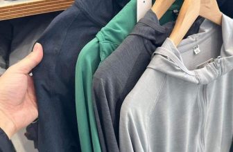 [🆕🇻🇳] Hàng Nhật xách tay, sữa Nhật, Hàng Uniqlo. Áo nam, nữ và kid 👕 Top1Fashion 👗  Áo chống nắng nam UNIQLO dòng Dry ExMẫu mới nhất 2024 khô nhẹ thoáng, chống tia UV và có thiết kế che bàn tay rất cẩn thận luôn.SALE LÊN KỆ GIÁ SIÊUU , shares-0✔️ , likes-4❤️️ , date-2024-04-30 11:41:44🇻🇳🇻🇳🇻🇳📰🆕