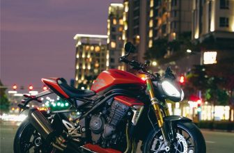 [🆕🇻🇳] Triumph Vietnam – Nhà phân phối các dòng xe Triumph Motorcycles tại Việt Nam 🚗 Top1Go 🏍️  Speed Triple 1200 RS – kết hợp hoàn hảo giữa sức mạnh bùng nổ, sự điềm tĩnh và phong cách đỉnh cao.—
Experience the exceptional blend of aggression, pois , shares-22✔️ , likes-33K❤️️ , date-2024-05-04 16:23:44🇻🇳🇻🇳🇻🇳📰🆕