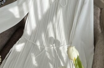 [🆕🇻🇳] LAGOM – A local brand in Viet Nam! We create styles for beautiful queens 👕 Top1Fashion 👗  Chiêm ngưỡng vẻ đẹp trong trẻo đến từ 𝑯𝒂𝒚𝒐𝒐𝒏 𝑫𝒓𝒆𝒔𝒔 qua từng đường nét. Form dáng suông rộng cùng chiếc cổ điệu đà sẽ mang đến cho nàng dáng vẻ trẻ trung, n , shares-4✔️ , likes-30❤️️ , date-2024-04-30 14:30:14🇻🇳🇻🇳🇻🇳📰🆕