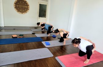 [🆕🇻🇳] LY Yoga là nơi mà mọi người có thể dành vài phút để lắng nghe cơ thể của mình 🧘 Top1Yoga 🤸🏻‍♀️ Sau kỳ nghỉ lễ dài. Sáng mai  LY Yoga hoạt động trở lại nha mọi ngườiMọi thắc mắc tư vấn tập yoga gọi, nhắn tin hoặc inbox ạ.LIÊN HỆ:
* Hotline : 093 , shares-0✔️ , likes-1❤️️ , date-2024-04-30 23:45:28🇻🇳🇻🇳🇻🇳📰🆕