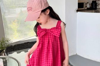 [🆕🇻🇳] Cara Sweet – Sản xuất và phân phối hàng thiết kế trẻ em 😎❤️️⭐️ Một chiếc đầm xinh chụp choẹt cực yêu
Đần hai dây kèm nơ bản to ngọt ngào, dễ thương
Chất thô cotton nhẹ bẫng bé mặc cực thích
– Size: 18/24m đến 10/11y , shares-0✔️ , likes-1❤️️ , date-2024-05-04 13:43:07🇻🇳🇻🇳🇻🇳📰🆕