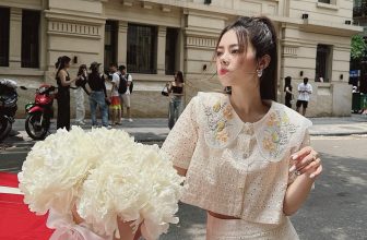 [🆕🇻🇳] LINN Design – “I want people to see the dress. but focus on the women” 👕 Top1Fashion 👗  Sang tuần em mới về thêm mấy ní ơii
Set hot hit tuần qua nên đơn nợ khách ngập đầu em gòy
Kiểu này ko order nhanh là ko có gì mặc nèeee
_______________ , shares-3✔️ , likes-206❤️️ , date-2024-05-09 18:18:28🇻🇳🇻🇳🇻🇳📰🆕